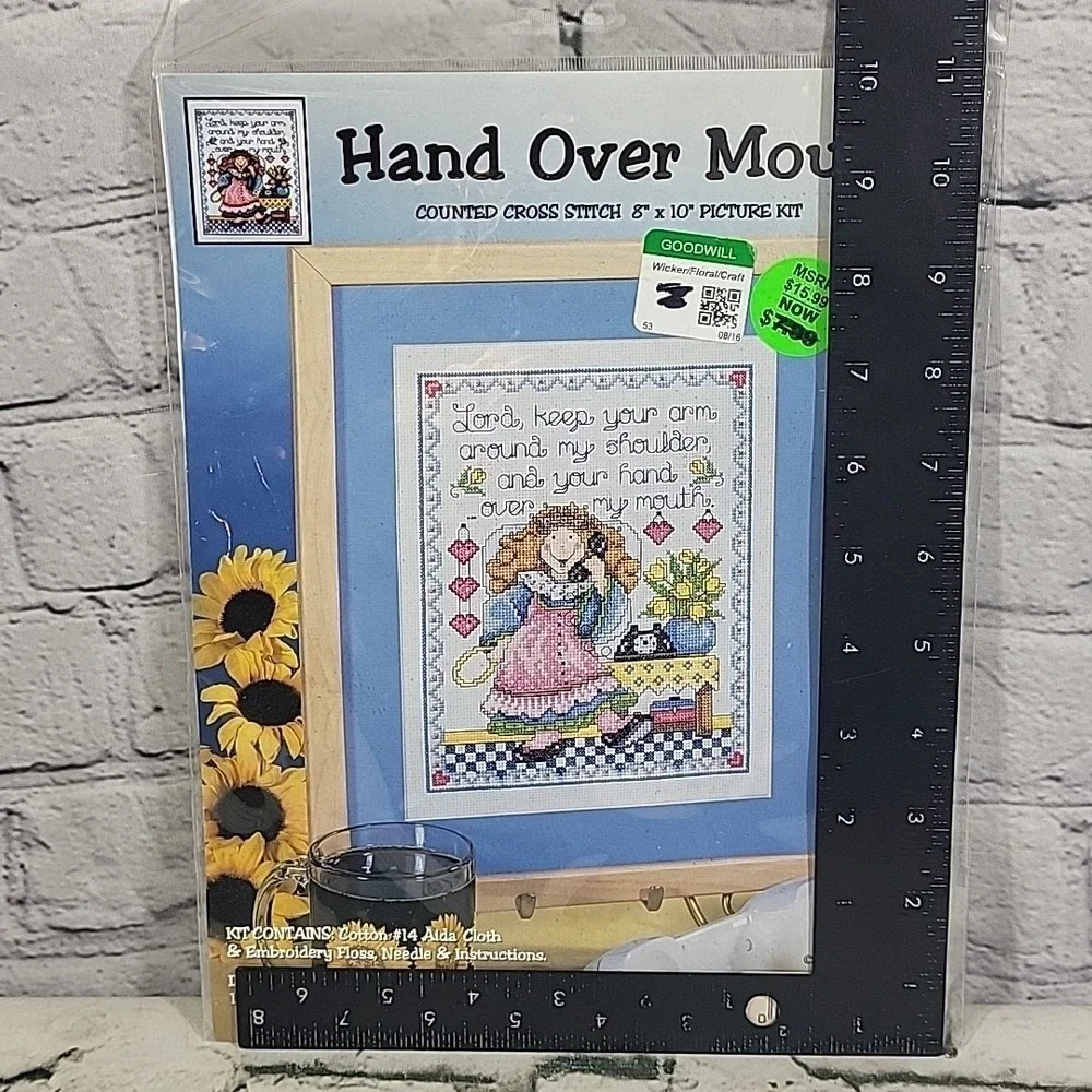 NEW-DESIGN WORKS CRAFTS, HAND OVER‎ MOUTH COUNTED CROSS STITCH KIT #2027-NEW